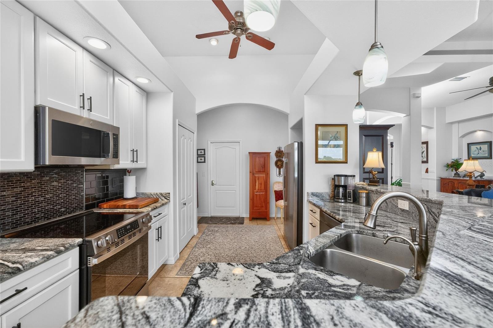 Image 19 of 59 For 16237 Cape Horn Boulevard