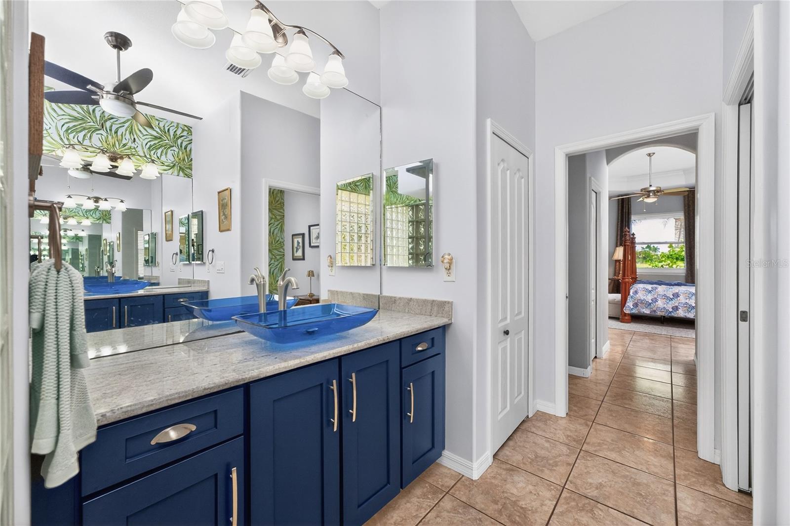 Image 28 of 59 For 16237 Cape Horn Boulevard