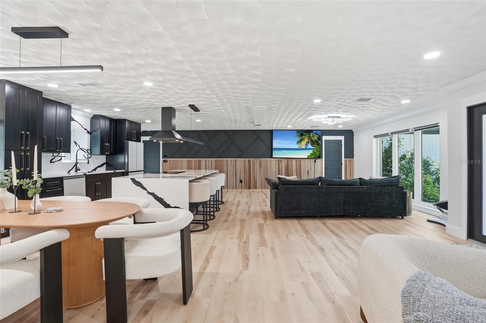 Image 16 of 50 For 3931 Riverside Drive