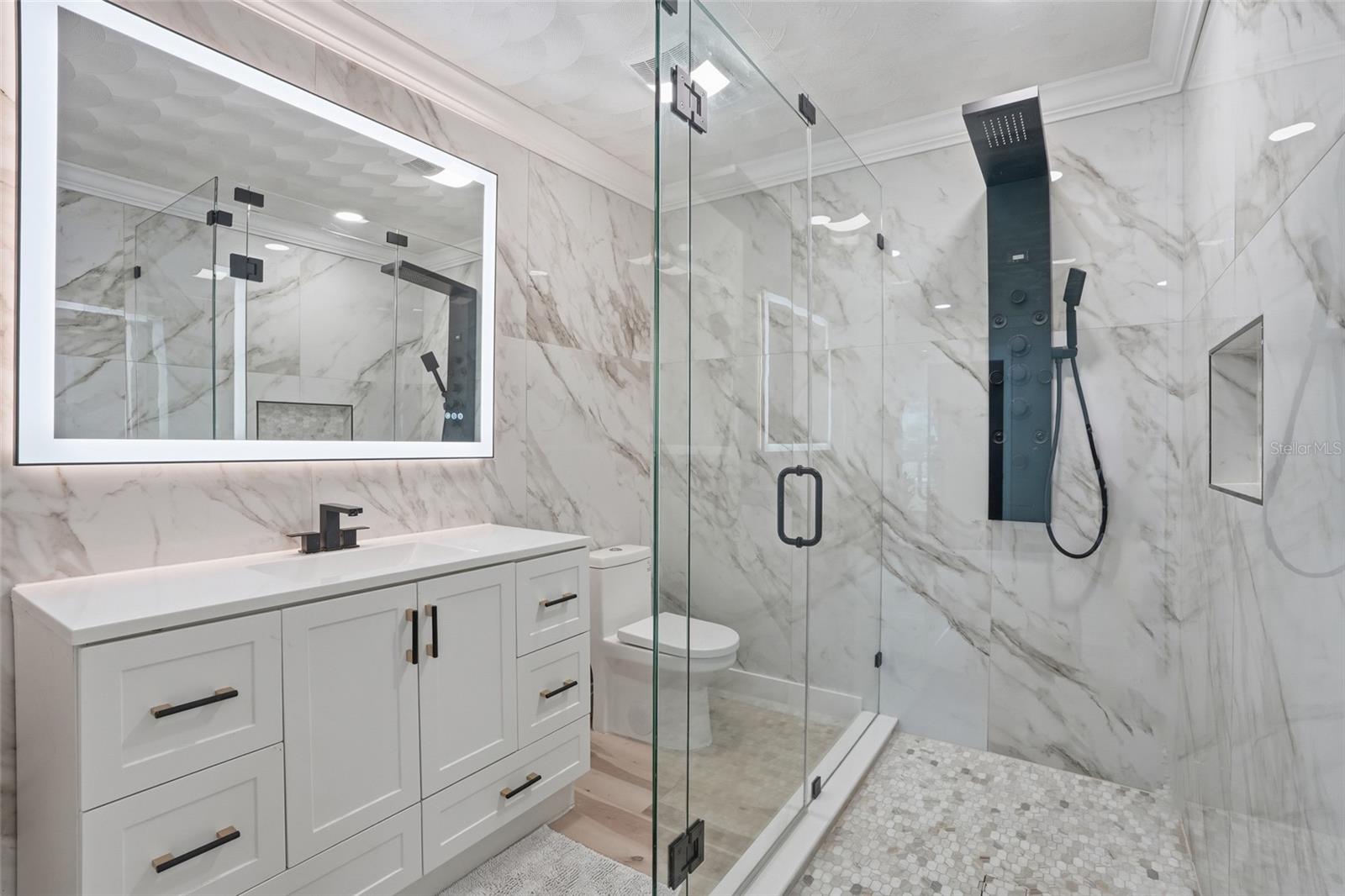 Image 36 of 50 For 3931 Riverside Drive