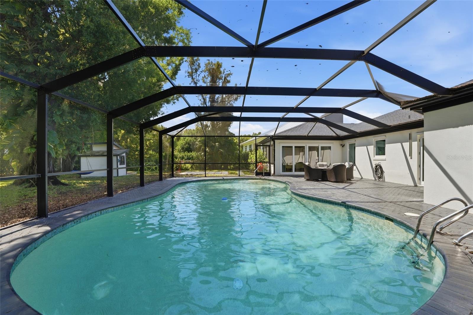 Image 42 of 50 For 3931 Riverside Drive