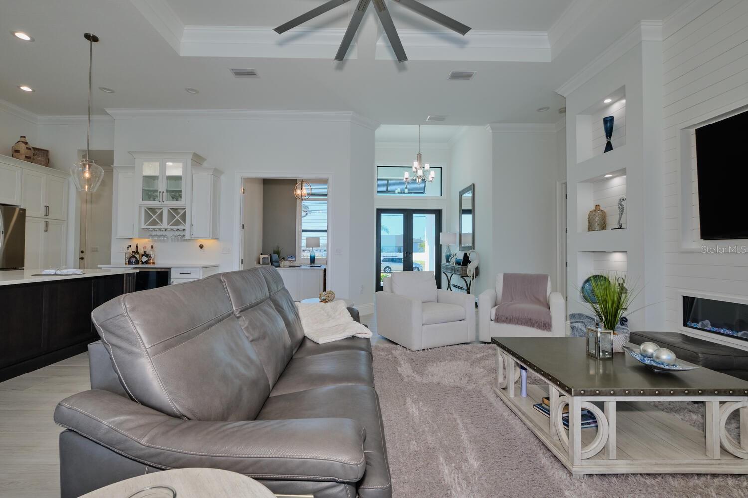 Image 5 of 17 For 2203 52nd Street