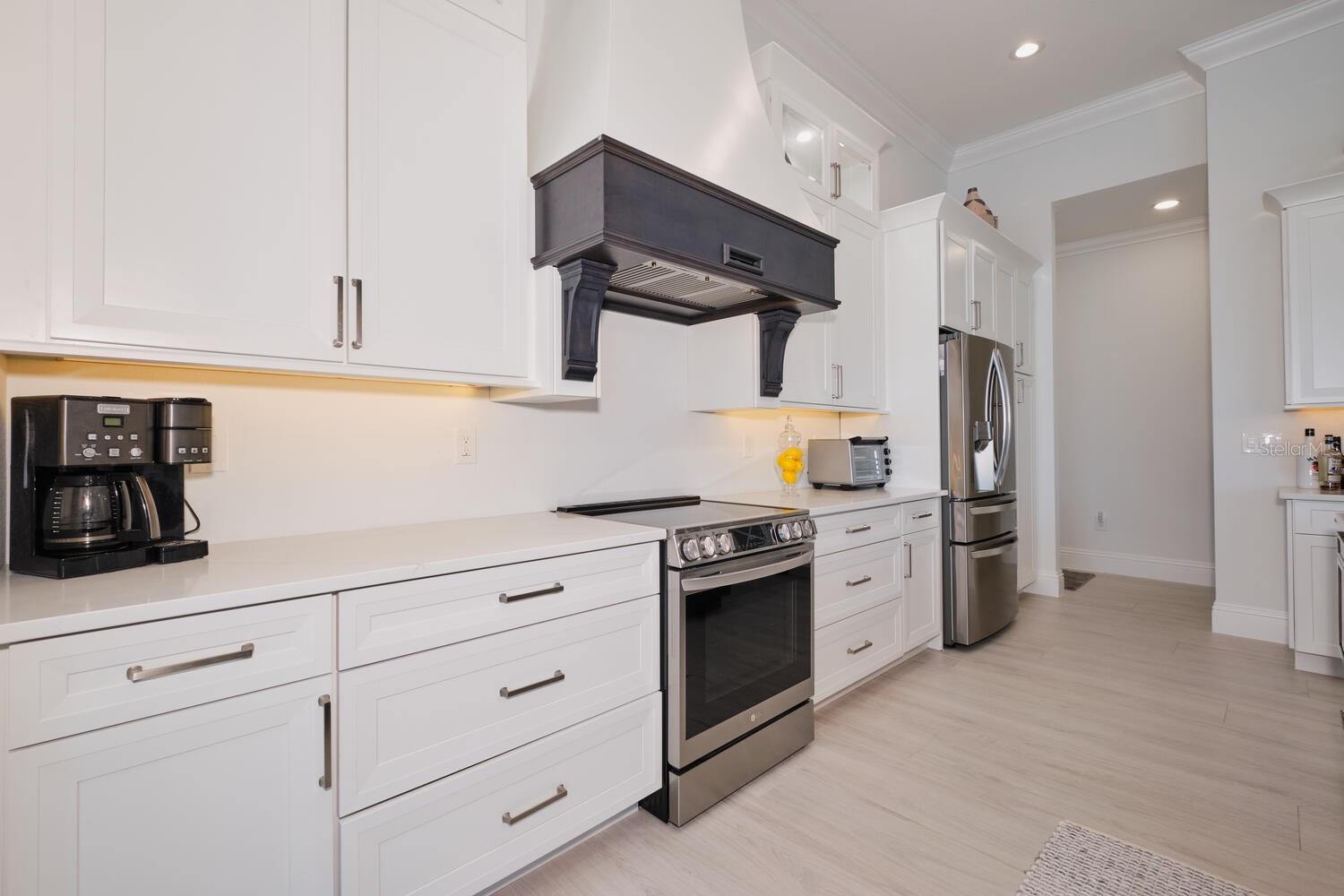 Image 9 of 17 For 2203 52nd Street