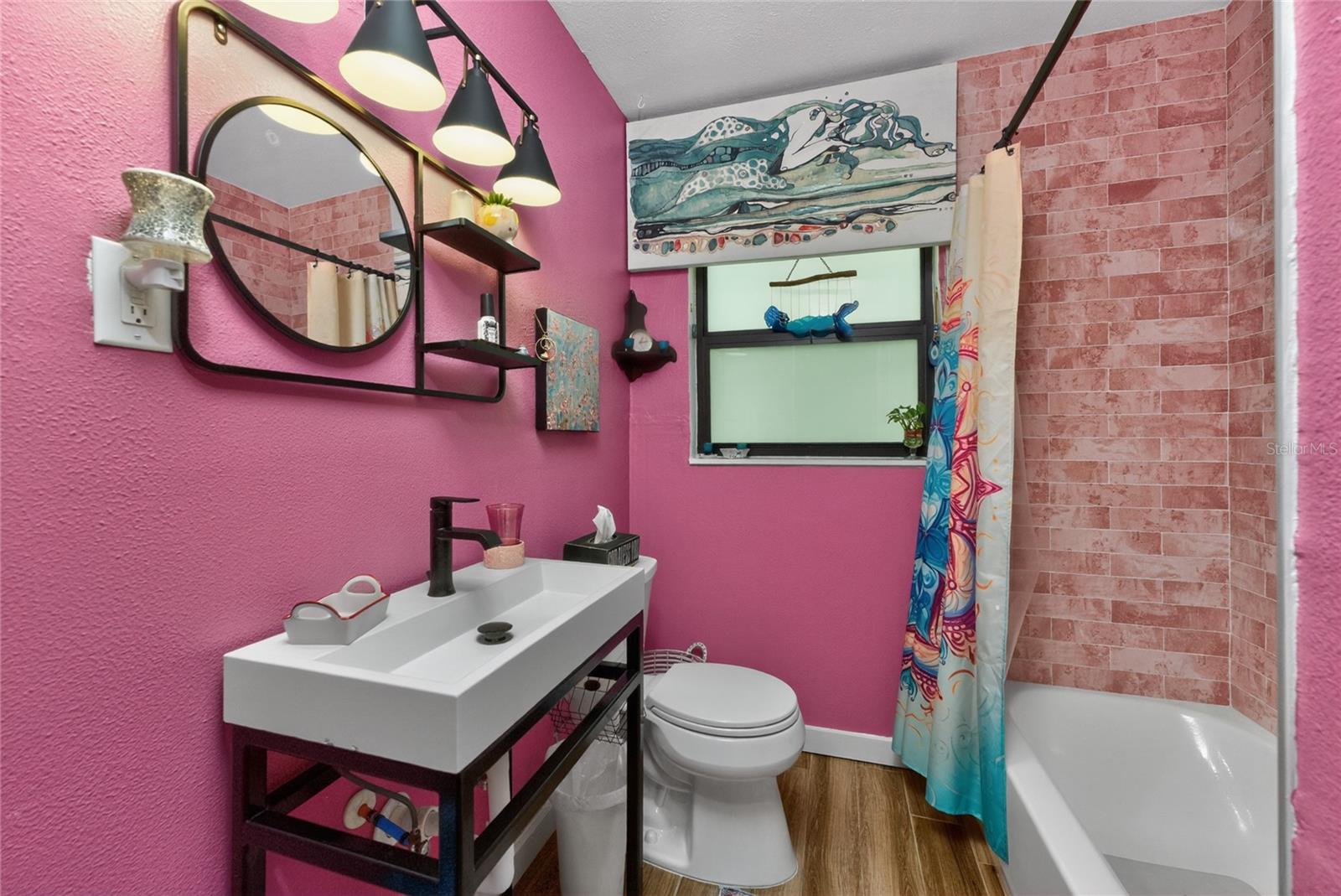 Image 29 of 52 For 312 Mcgregor Street