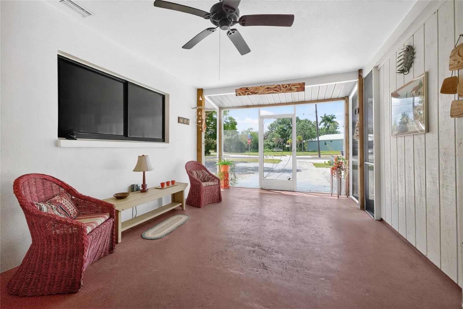 Image 33 of 52 For 312 Mcgregor Street