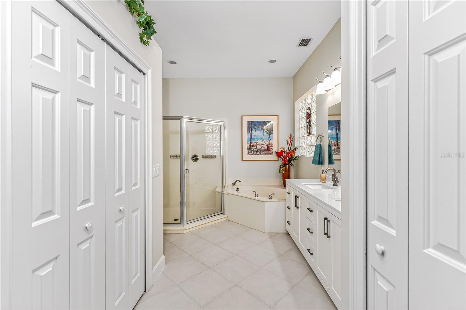 Image 22 of 64 For 3337 Sunset Key Circle