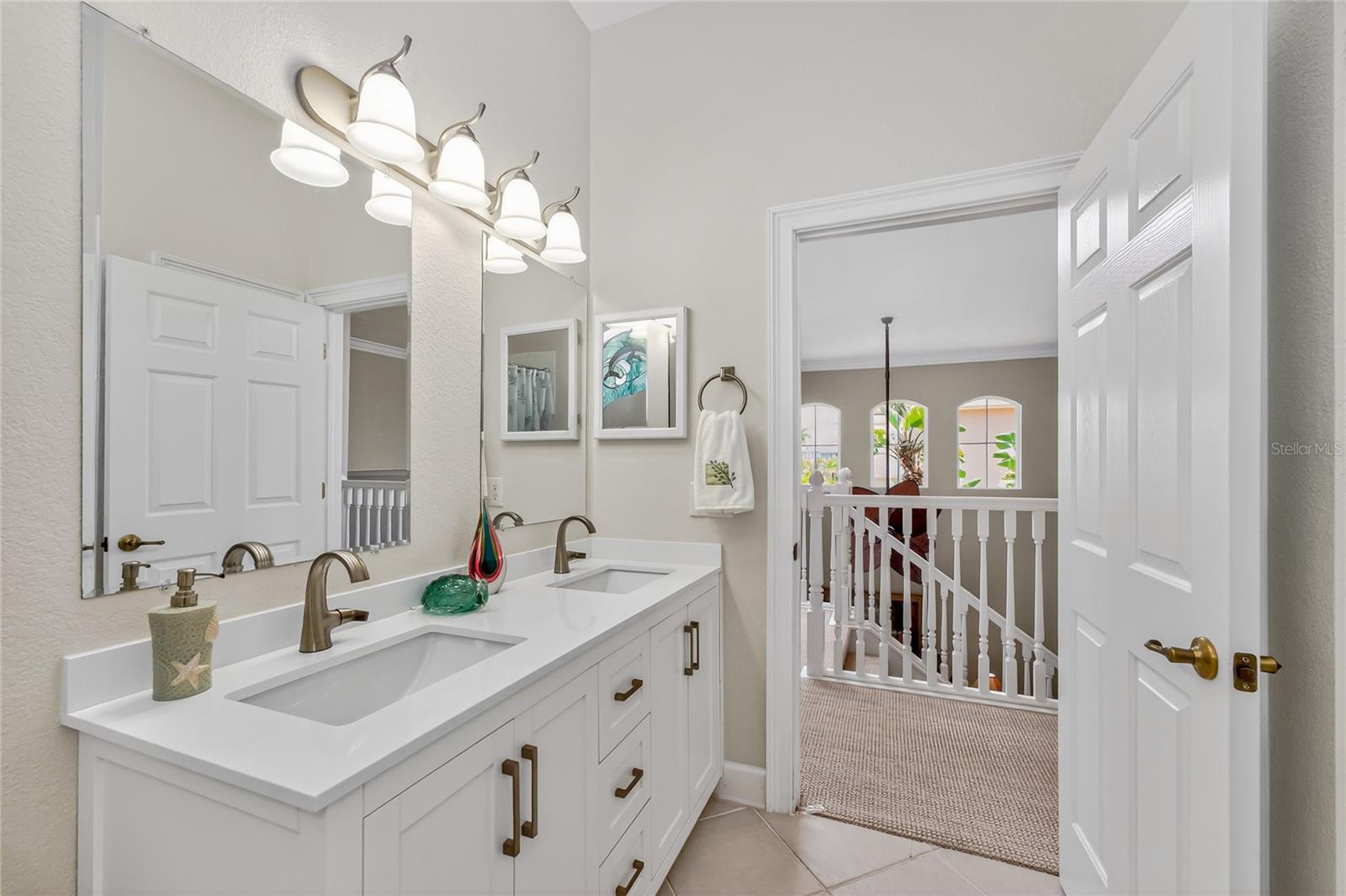 Image 36 of 64 For 3337 Sunset Key Circle