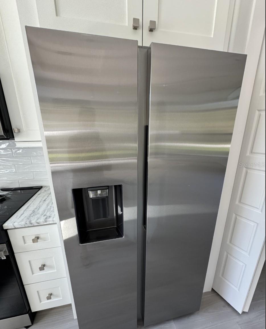 Image 11 of 29 For 342 Kindred Boulevard