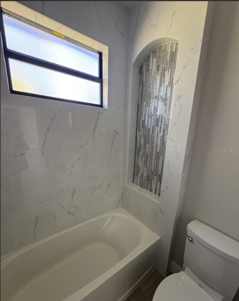 Image 22 of 29 For 342 Kindred Boulevard