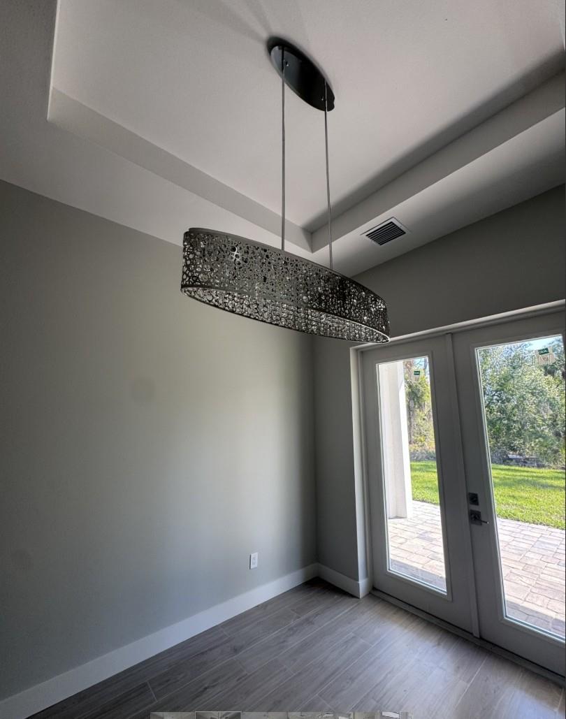 Image 9 of 29 For 342 Kindred Boulevard