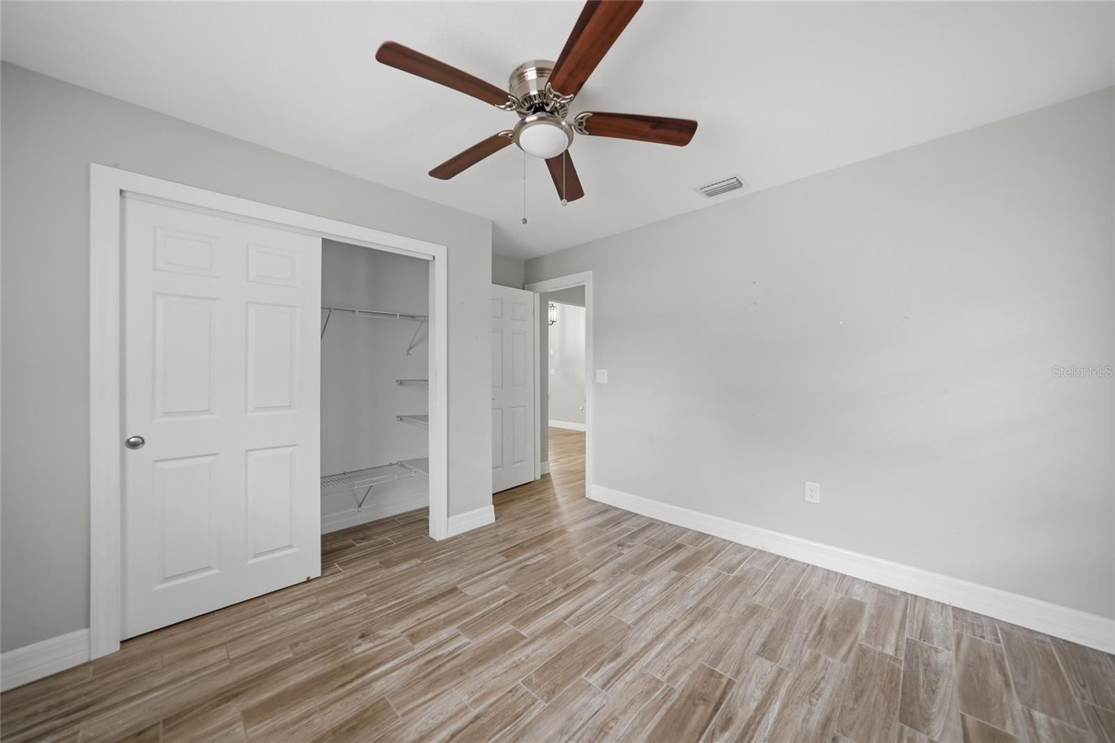 Image 13 of 25 For 20246 Hamilton Avenue