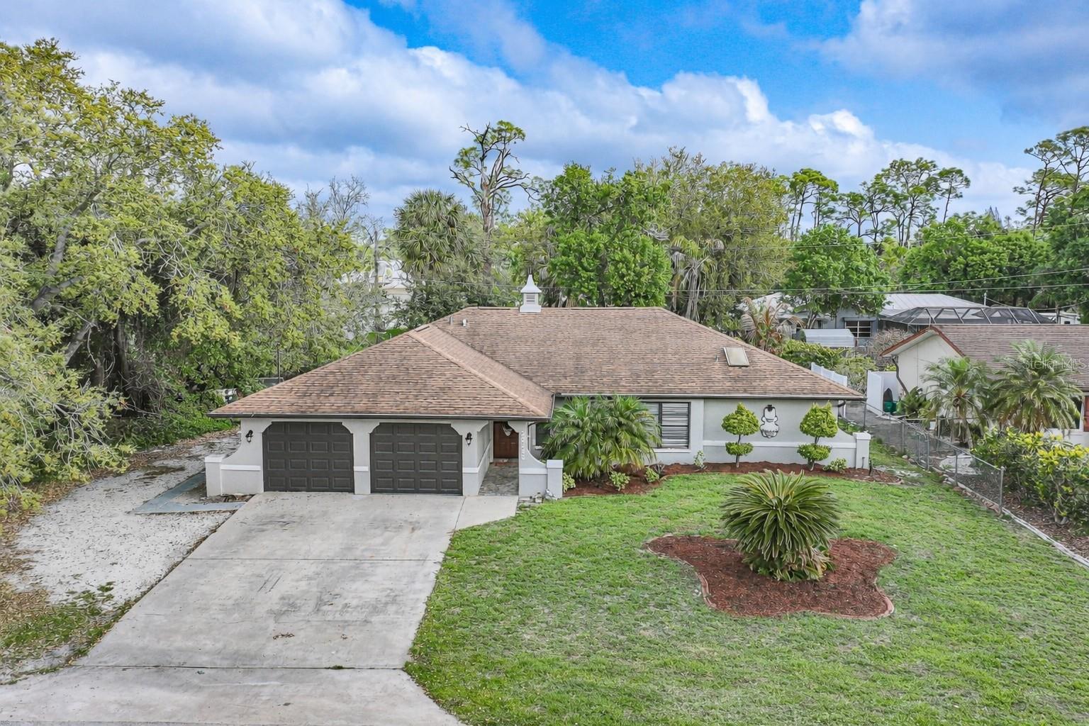 Image 2 of 25 For 20246 Hamilton Avenue