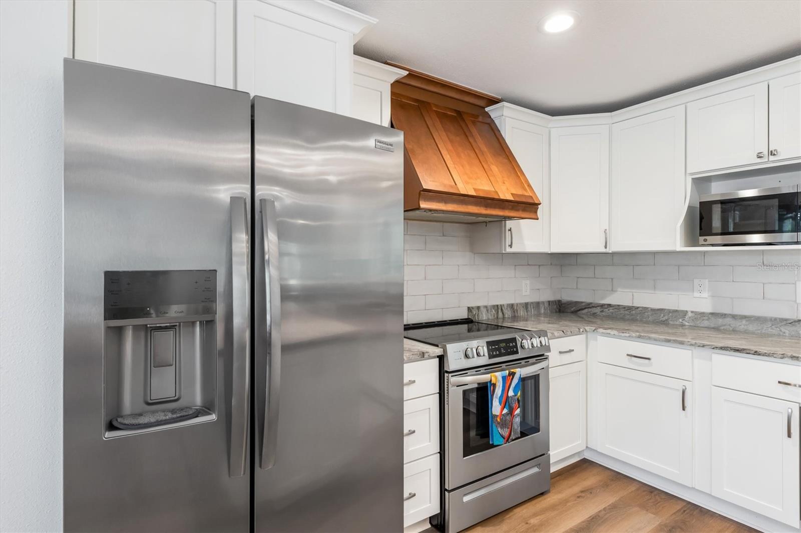 Image 18 of 51 For 10104 Rafferty Avenue