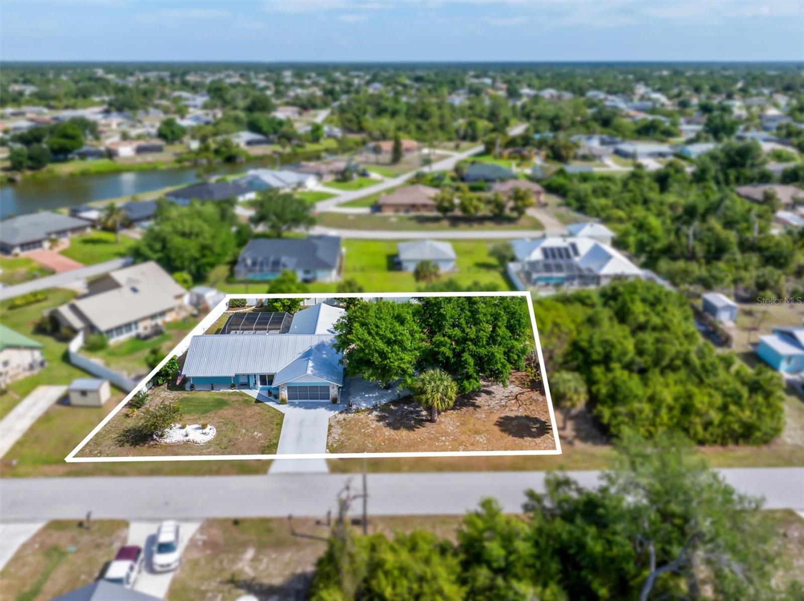 Image 2 of 51 For 10104 Rafferty Avenue