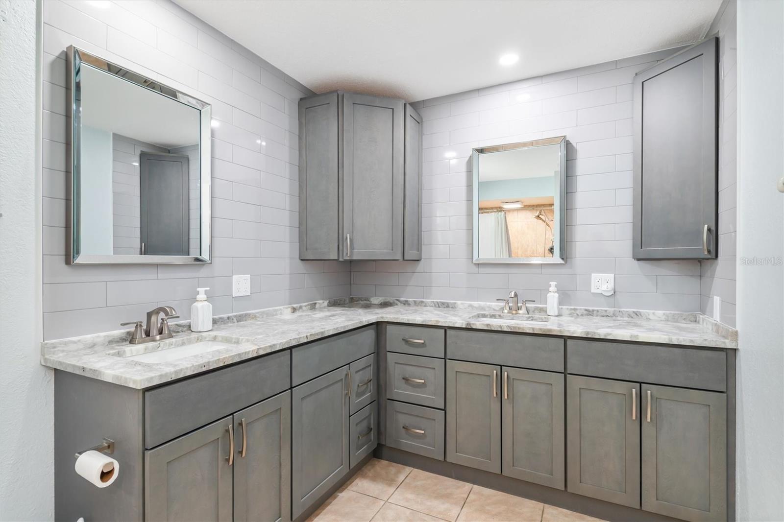 Image 25 of 51 For 10104 Rafferty Avenue