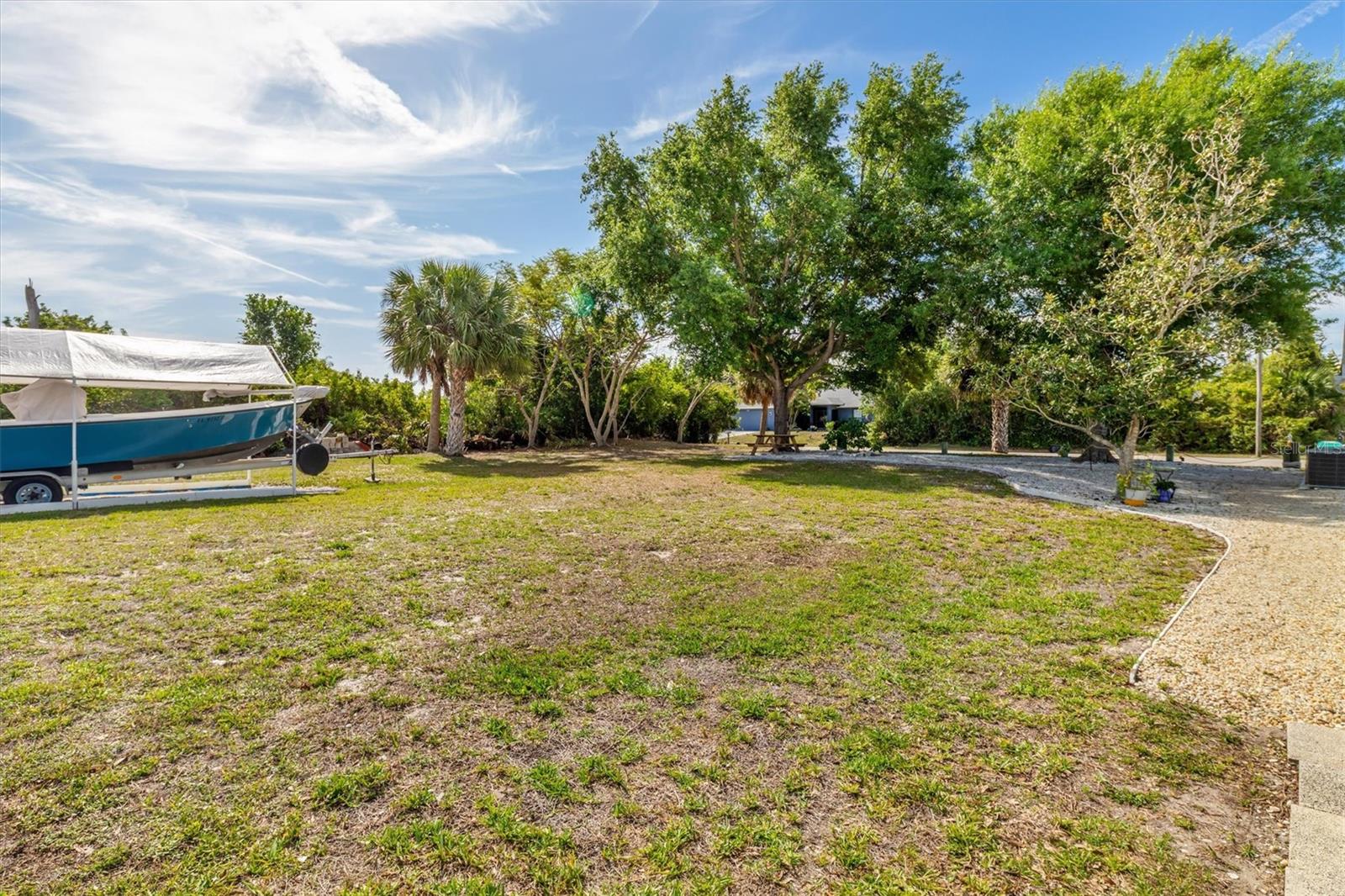 Image 38 of 51 For 10104 Rafferty Avenue