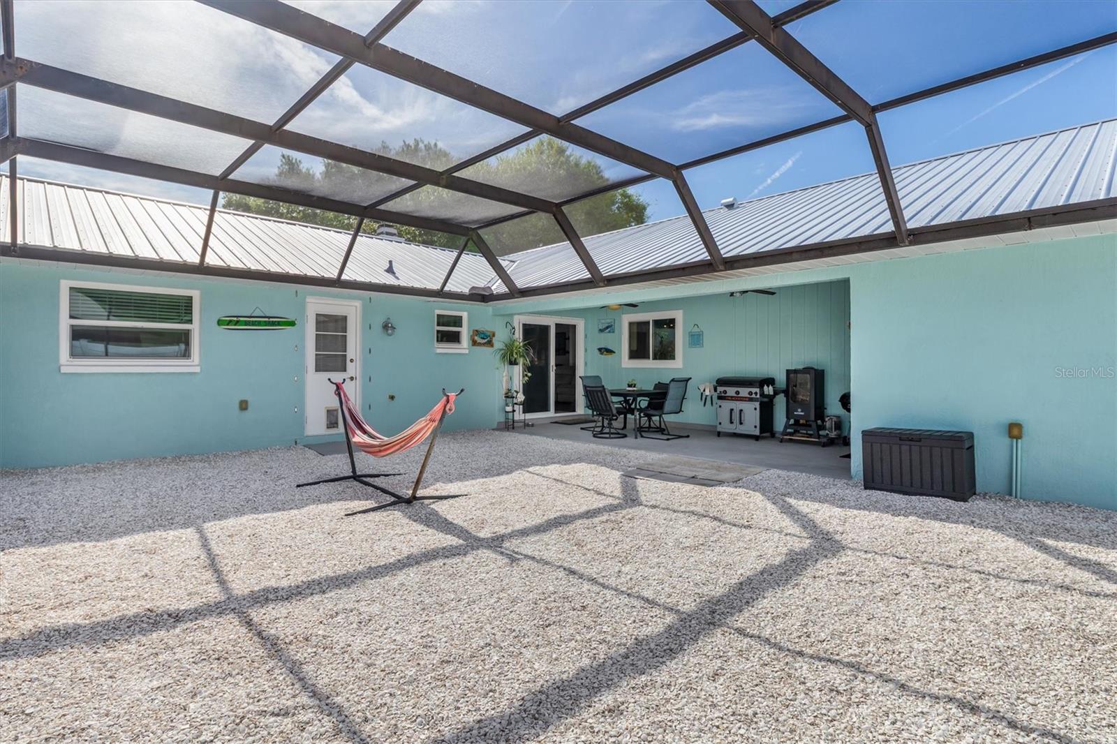 Image 4 of 51 For 10104 Rafferty Avenue