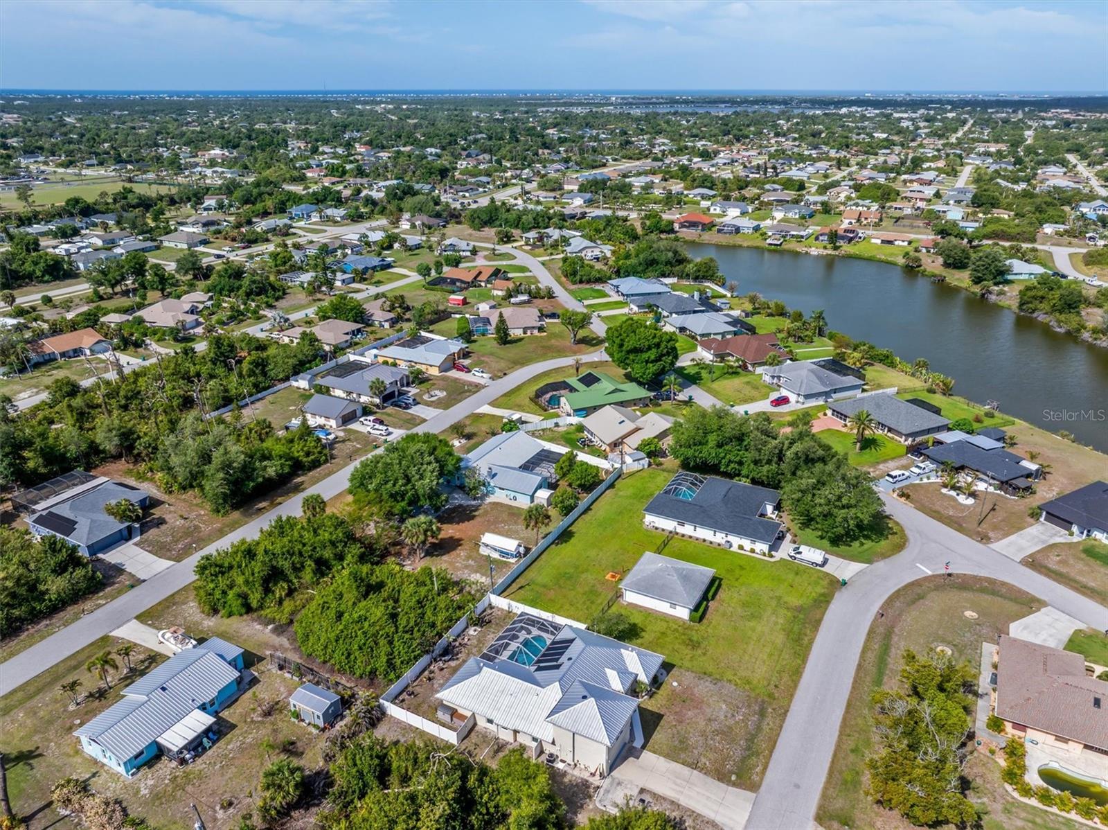 Image 44 of 51 For 10104 Rafferty Avenue