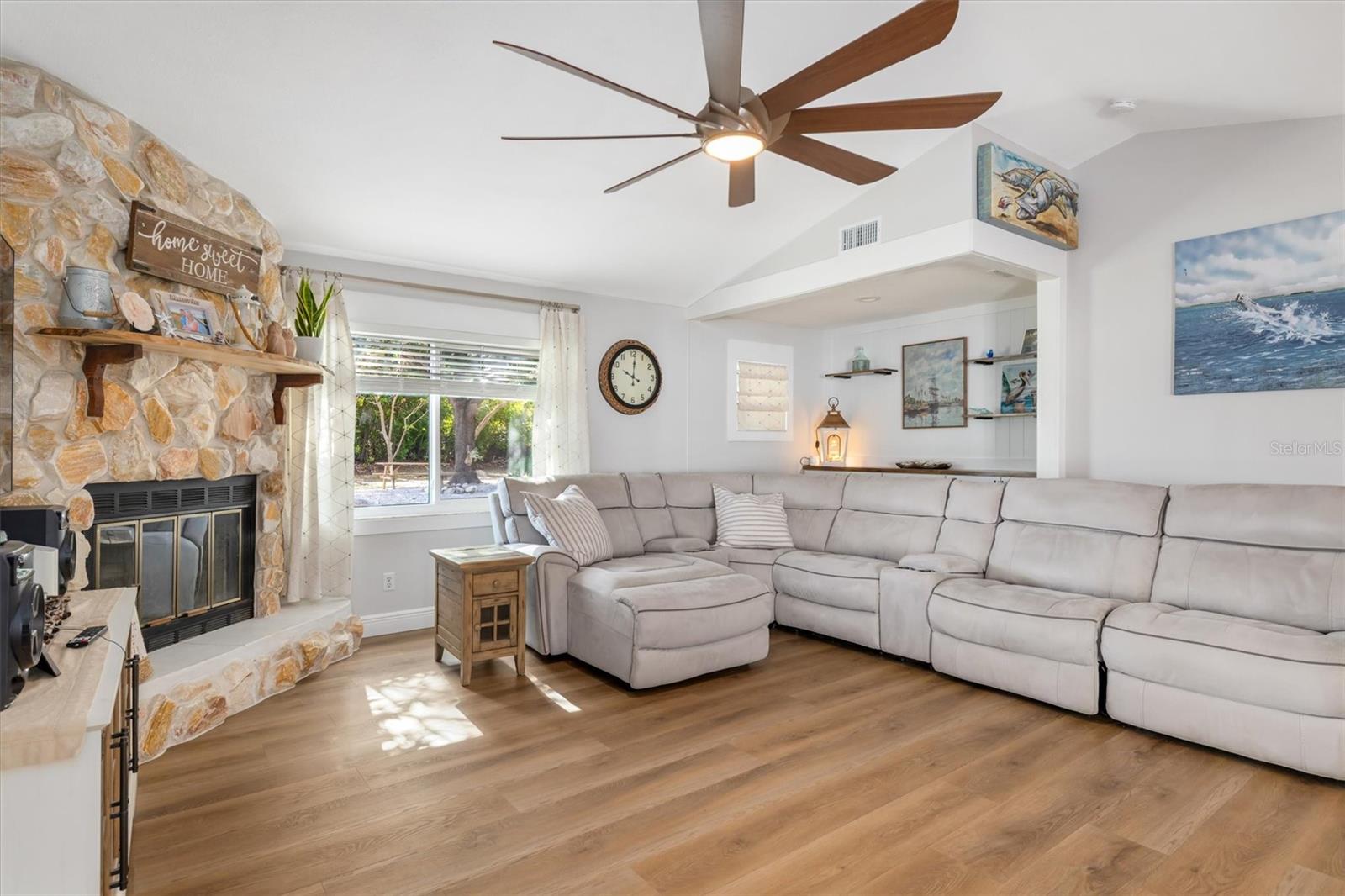 Image 9 of 51 For 10104 Rafferty Avenue