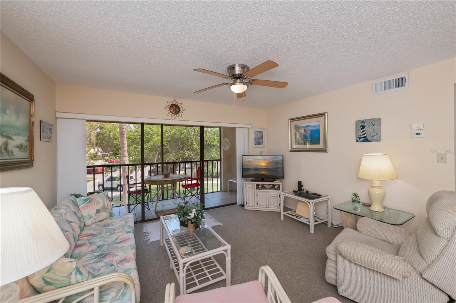 Image 15 of 47 For 19505 Quesada Avenue O207