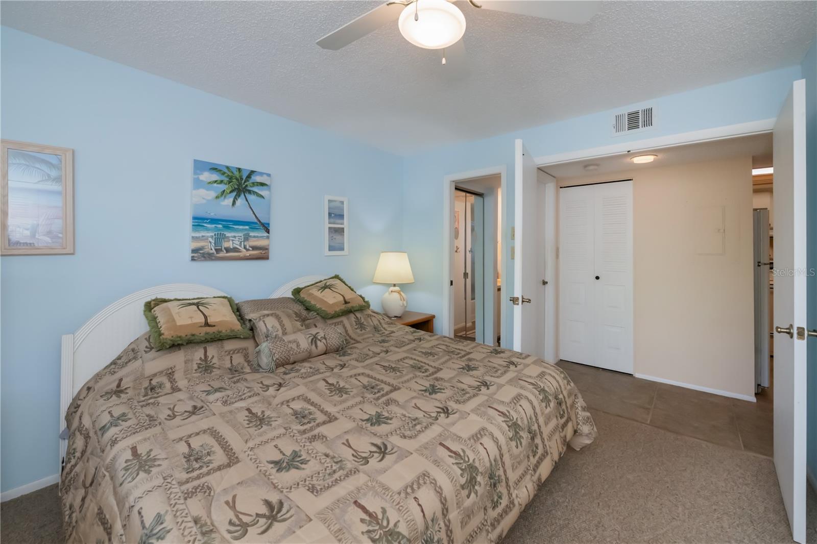 Image 33 of 47 For 19505 Quesada Avenue O207