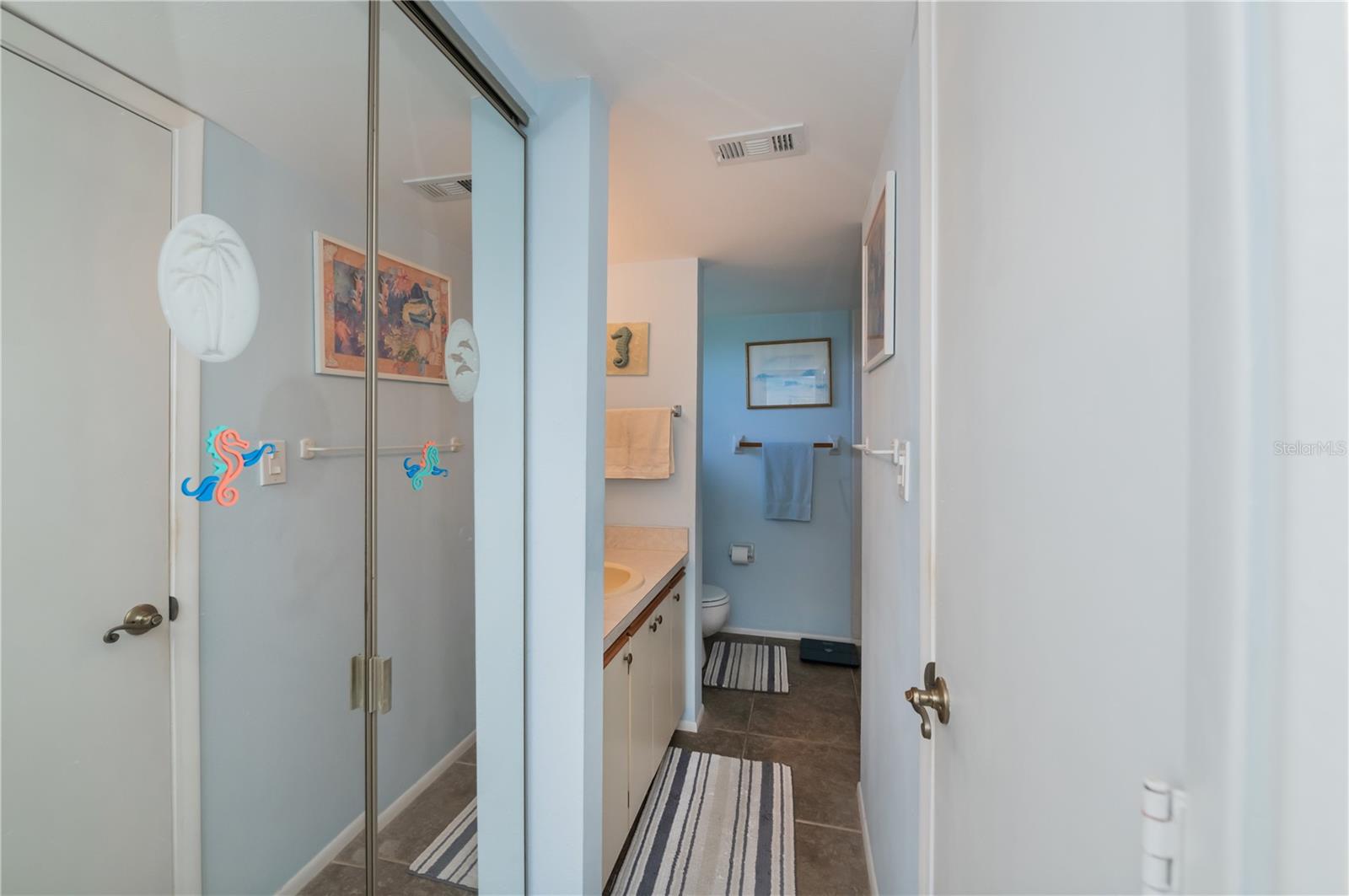 Image 35 of 47 For 19505 Quesada Avenue O207