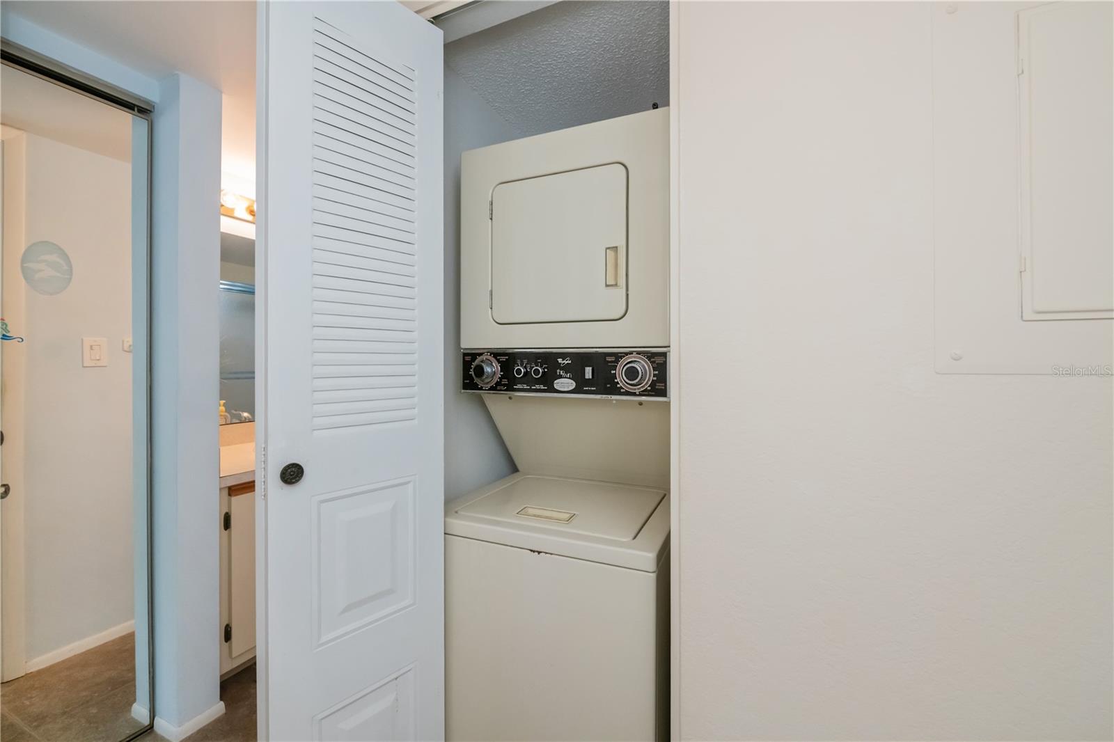 Image 38 of 47 For 19505 Quesada Avenue O207