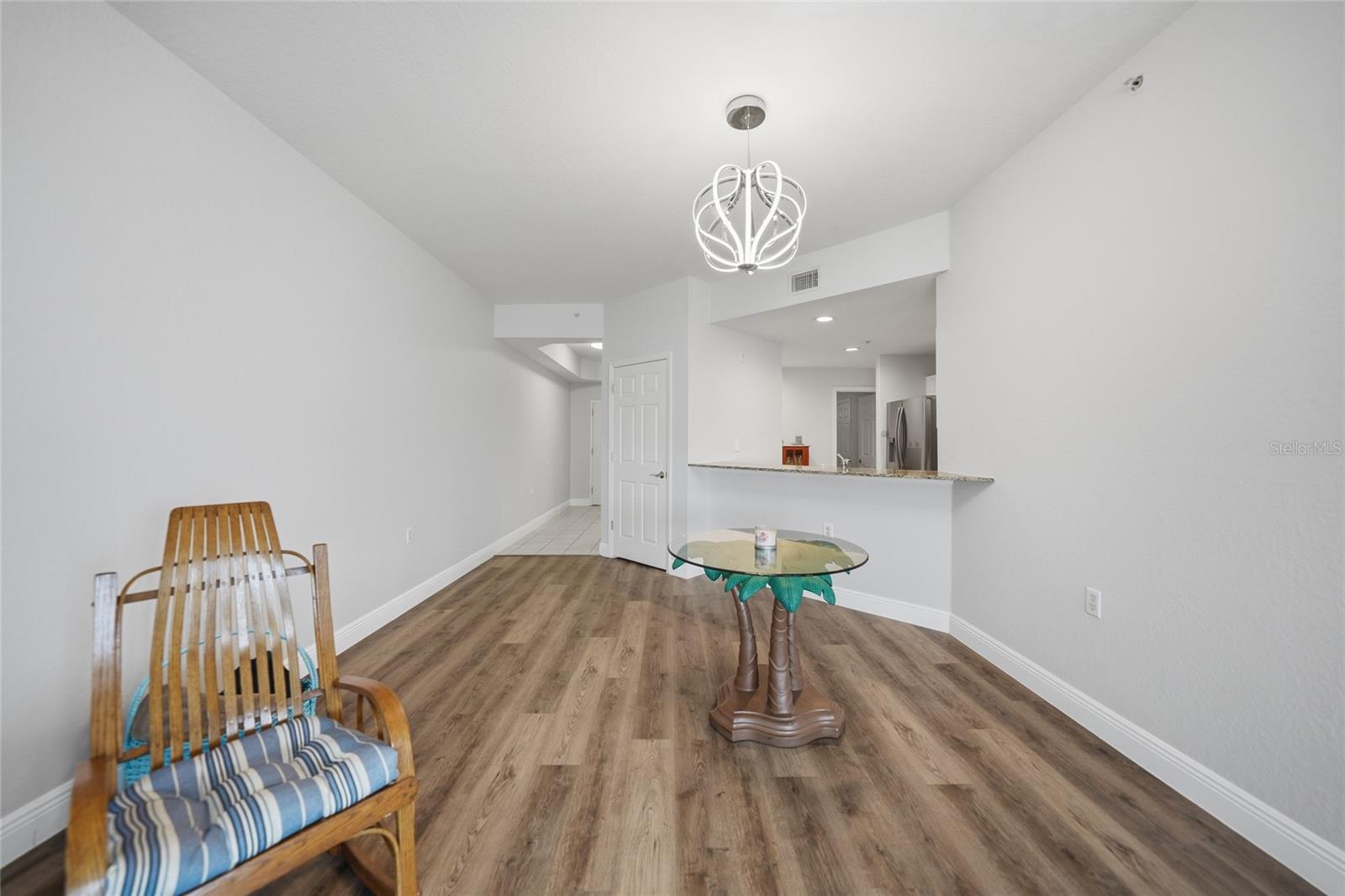 Image 11 of 42 For 255 West End Drive 1412