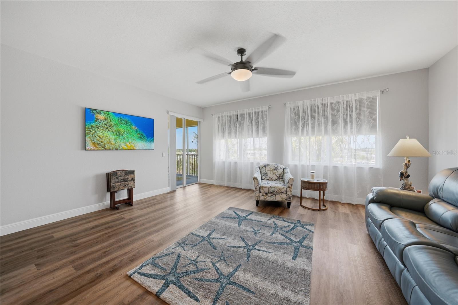 Image 13 of 42 For 255 West End Drive 1412