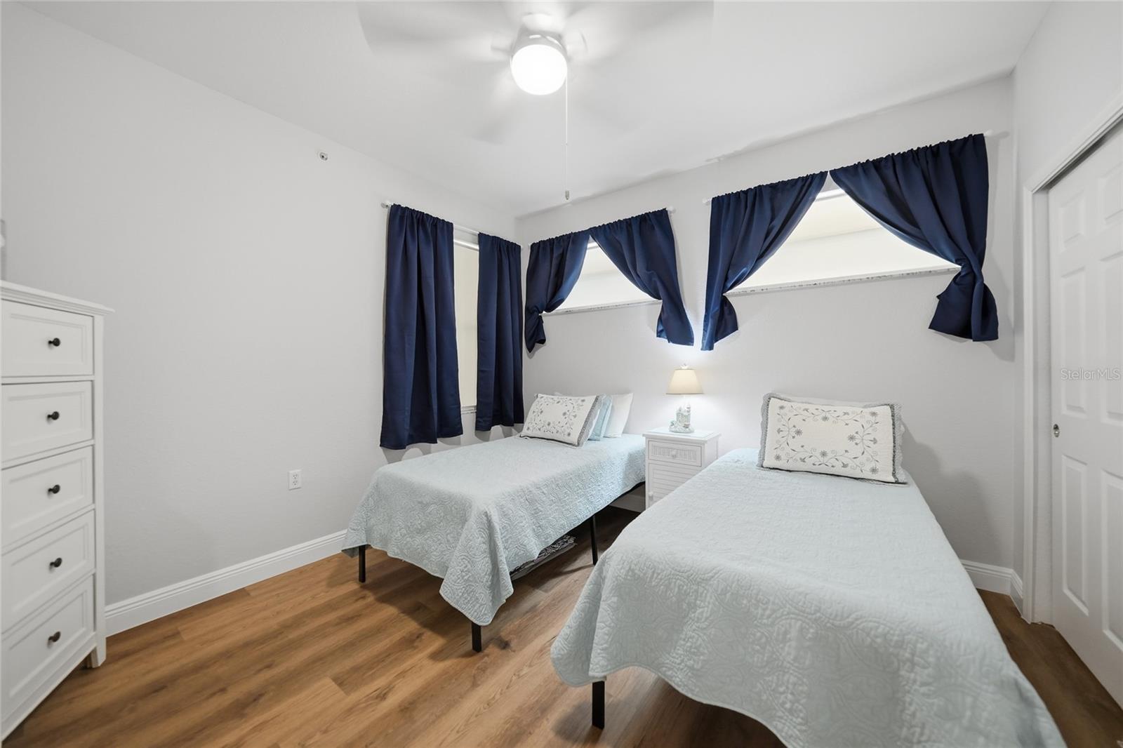 Image 24 of 42 For 255 West End Drive 1412