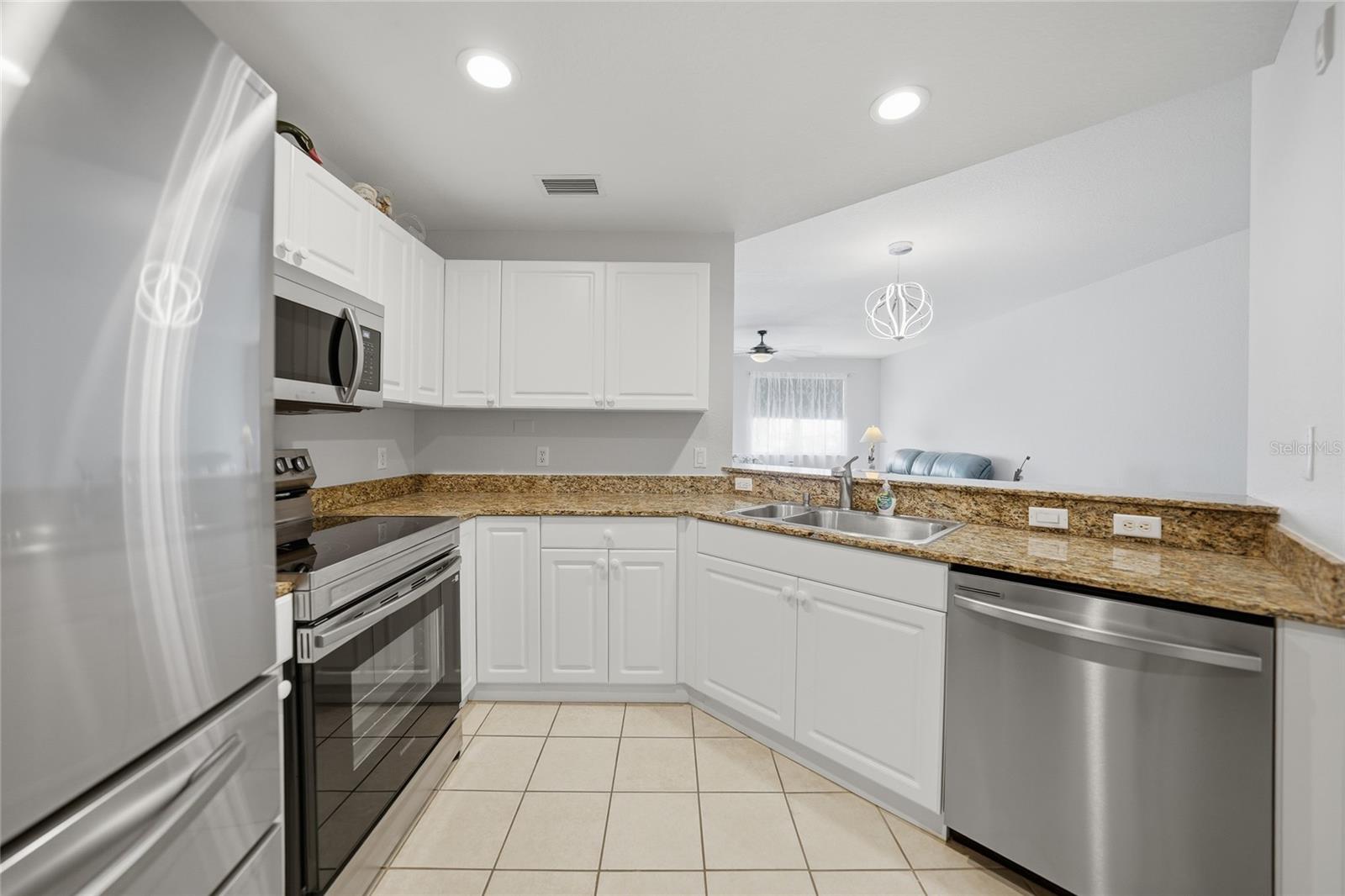 Image 7 of 42 For 255 West End Drive 1412