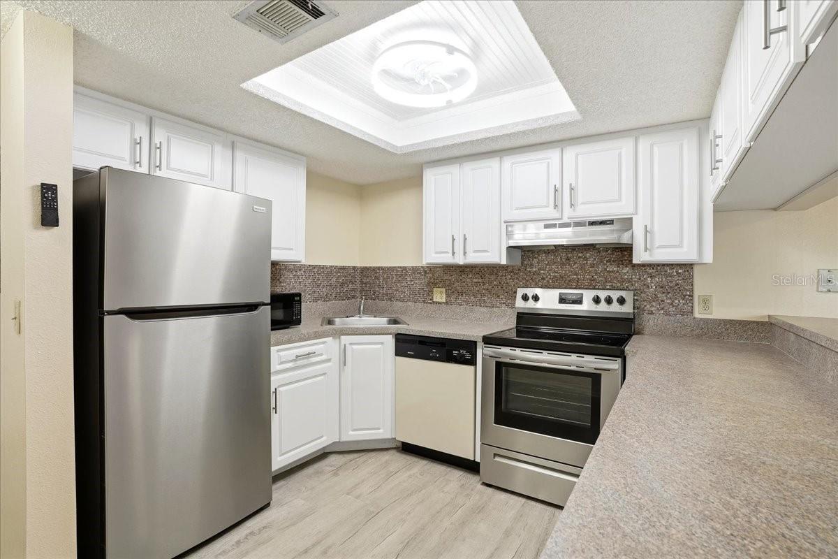 Image 13 of 30 For 1515 Forrest Nelson Boulevard B206