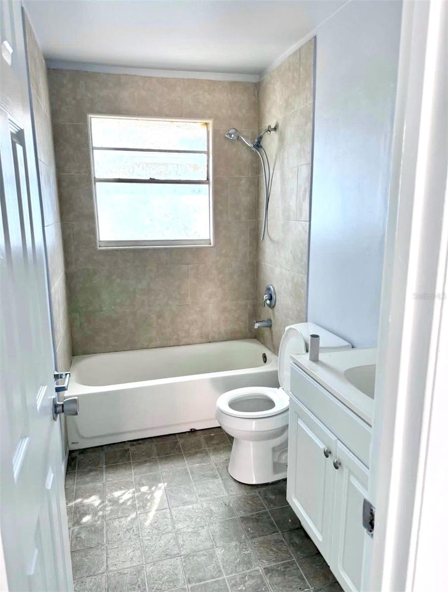 Image 3 of 9 For 5638 5th Avenue