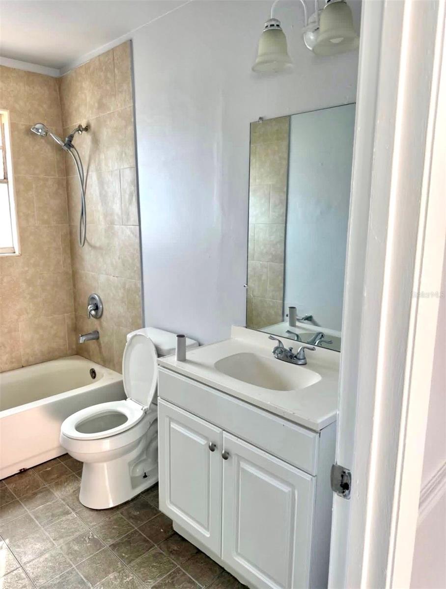 Image 4 of 9 For 5638 5th Avenue