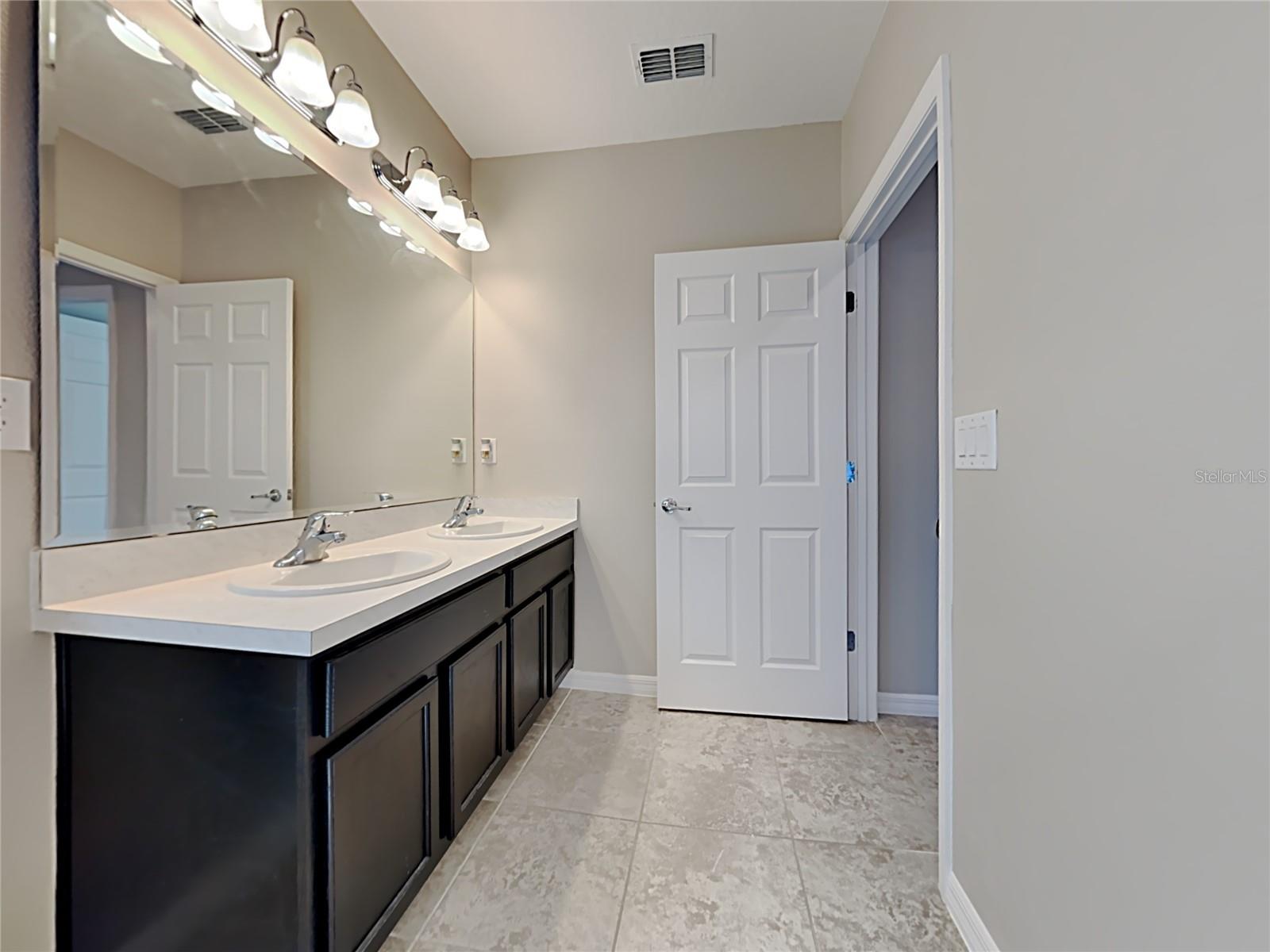 Image 13 of 21 For 653 Campo Lane