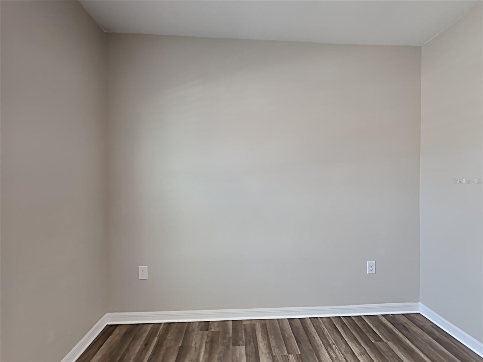 Image 20 of 21 For 653 Campo Lane