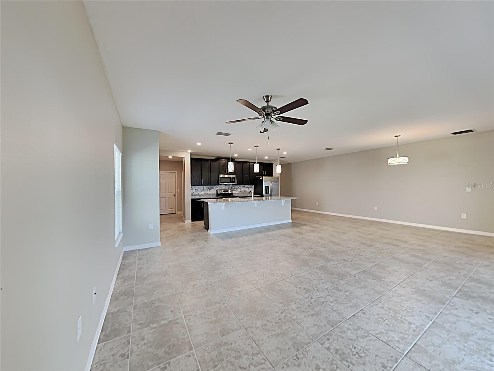 Image 4 of 21 For 653 Campo Lane