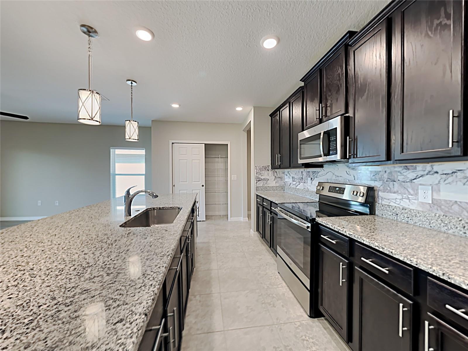 Image 6 of 21 For 653 Campo Lane