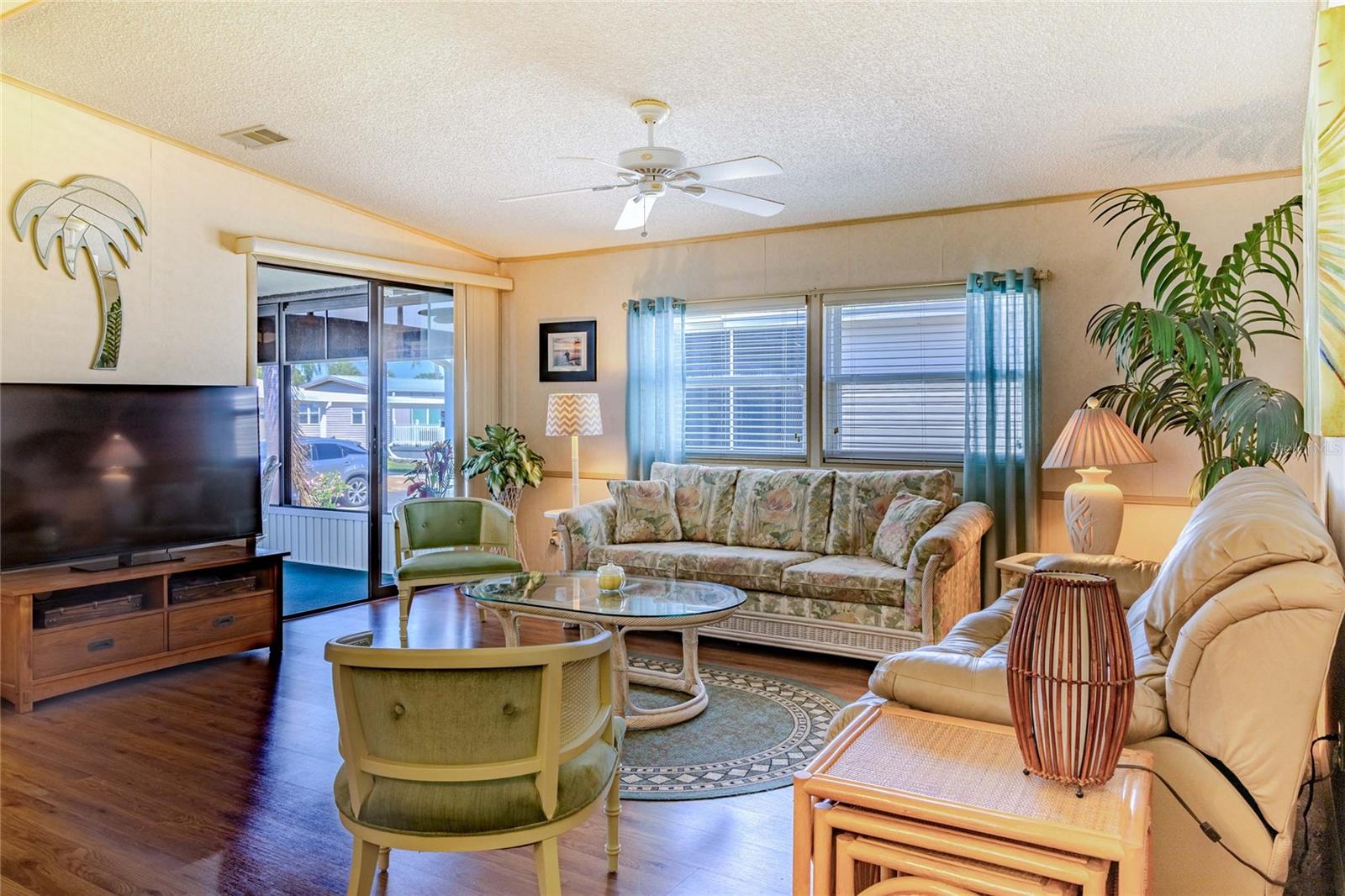 Image 10 of 43 For 2100 Kings Highway  653