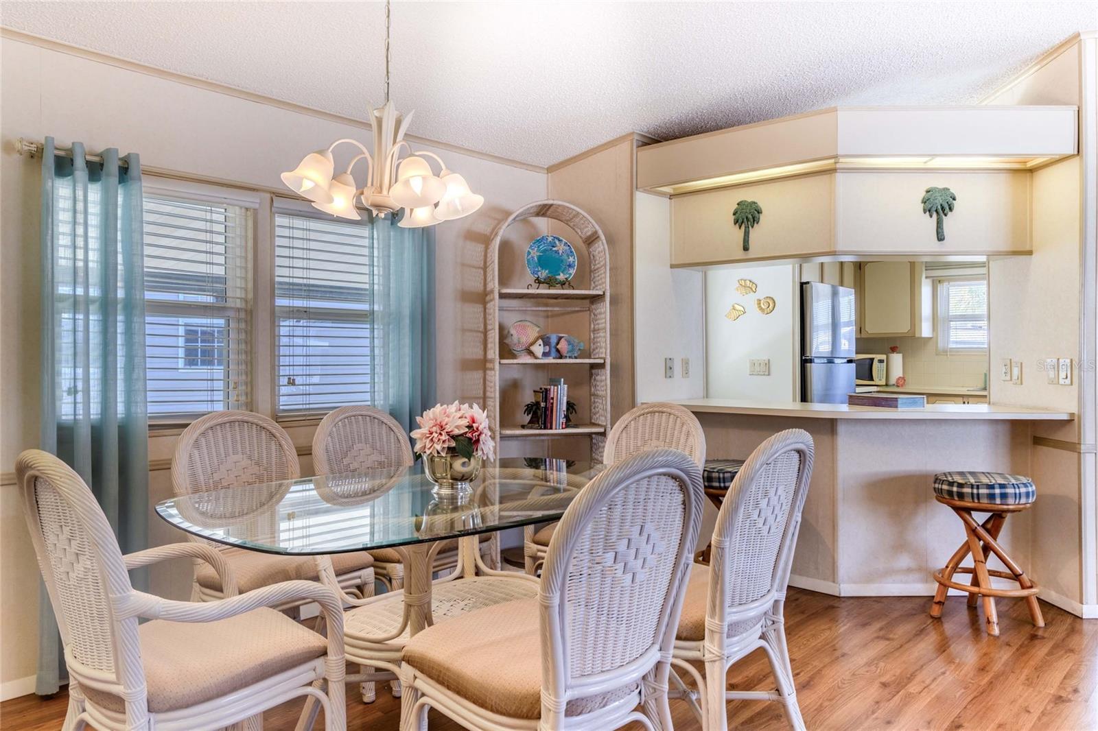 Image 11 of 43 For 2100 Kings Highway  653