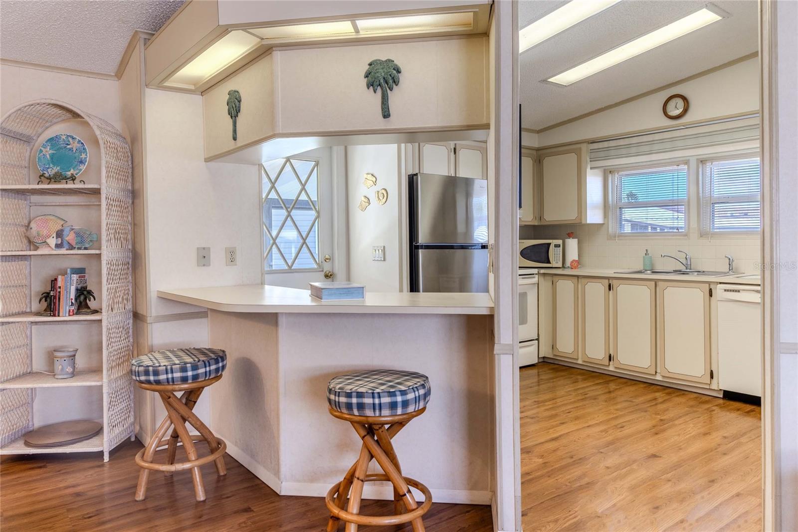 Image 13 of 43 For 2100 Kings Highway  653