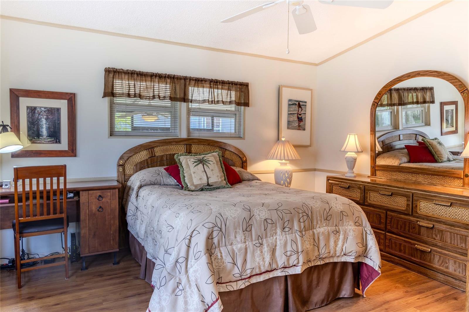 Image 20 of 43 For 2100 Kings Highway  653