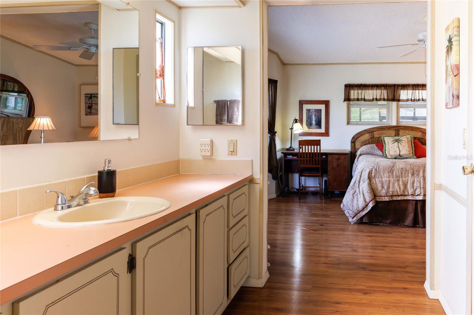 Image 22 of 43 For 2100 Kings Highway  653