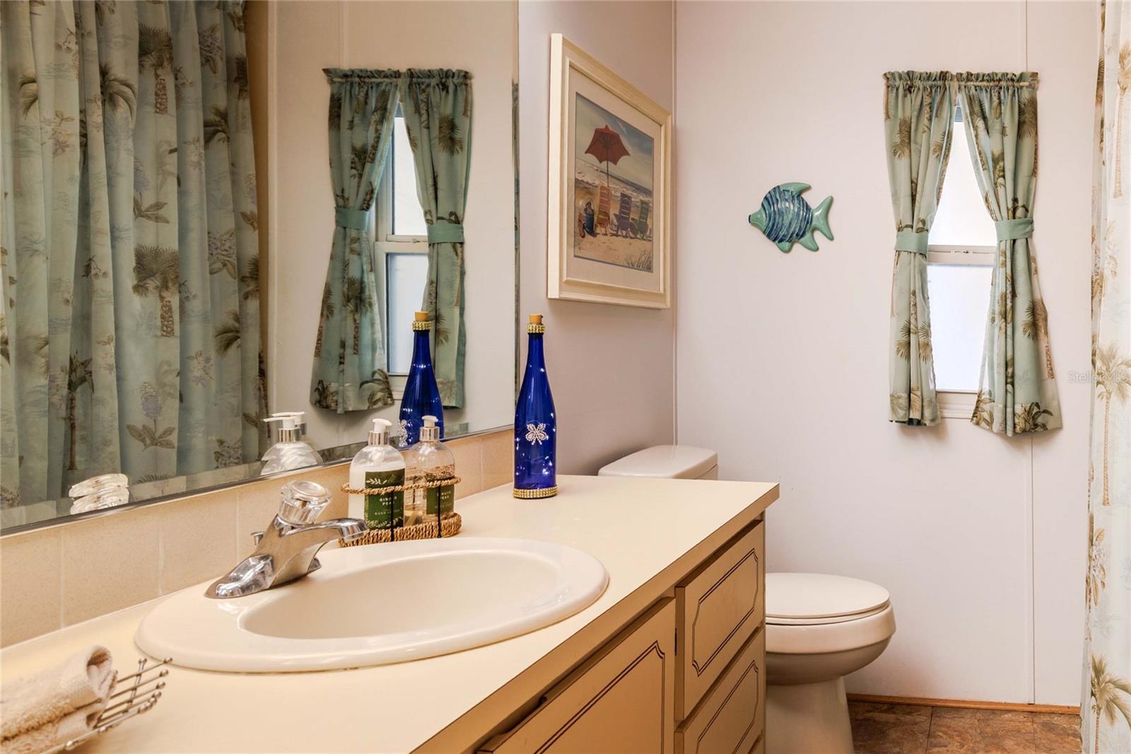 Image 26 of 43 For 2100 Kings Highway  653