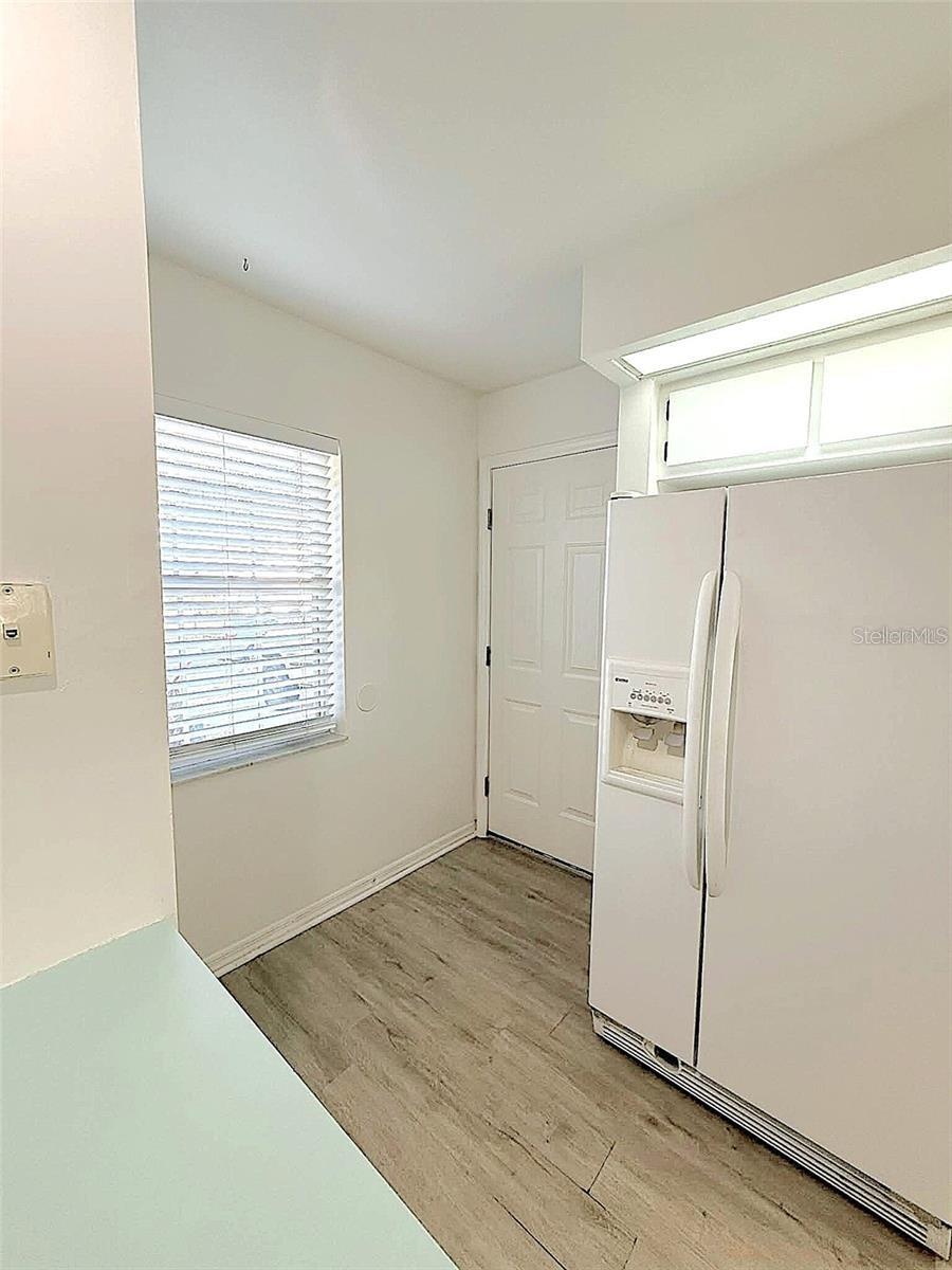 Image 10 of 43 For 504 Rose Apple Circle