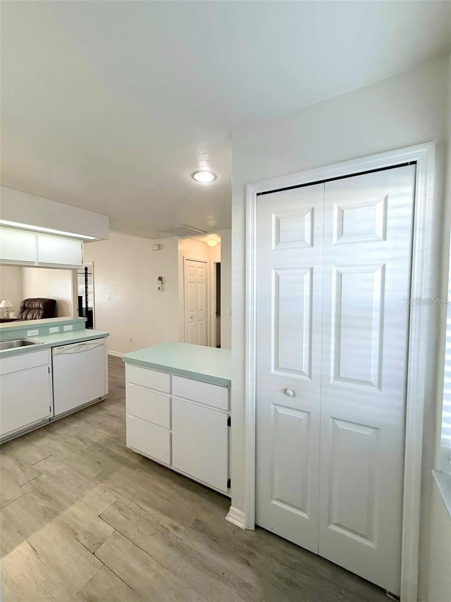 Image 11 of 43 For 504 Rose Apple Circle