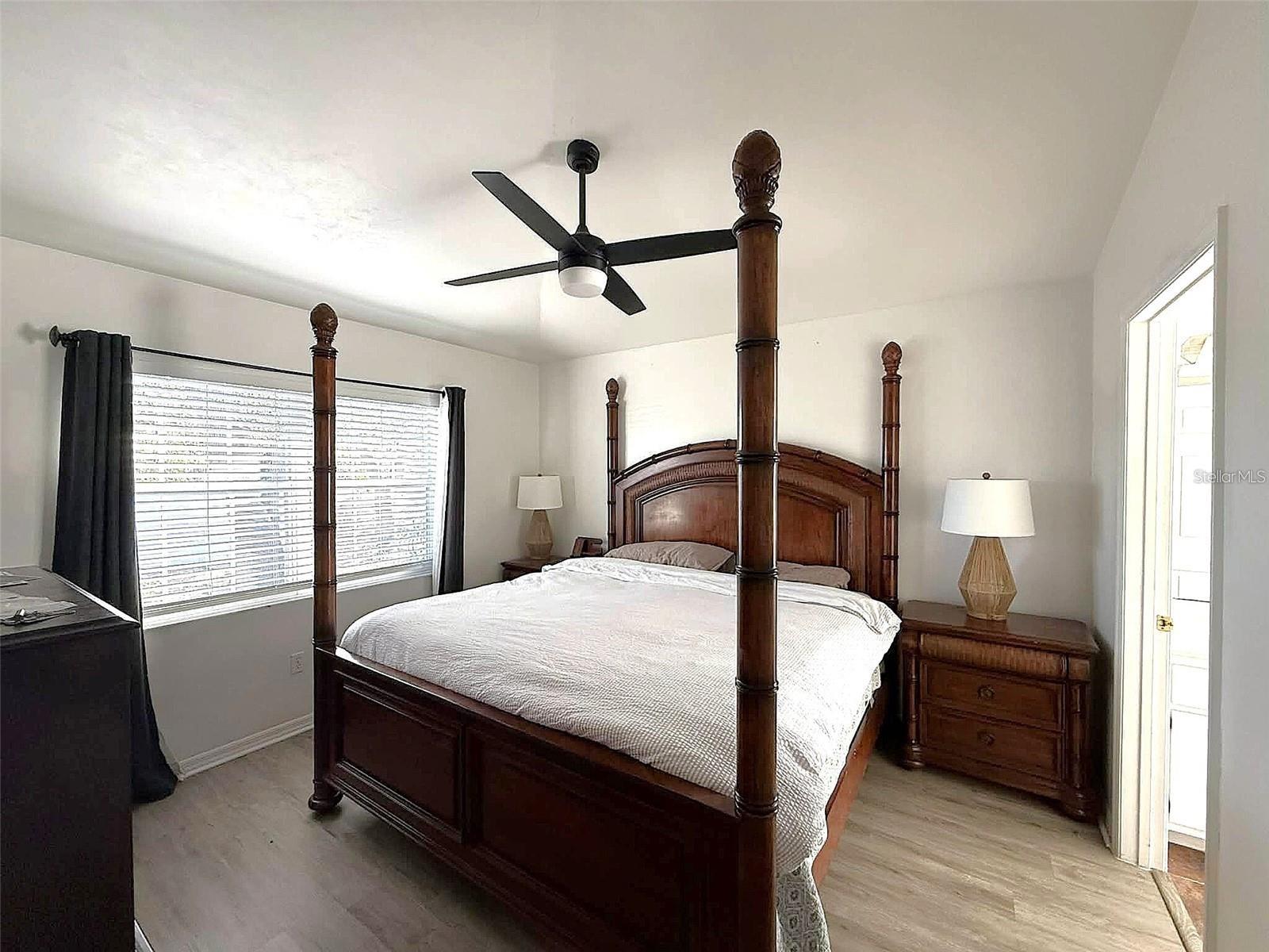 Image 24 of 43 For 504 Rose Apple Circle