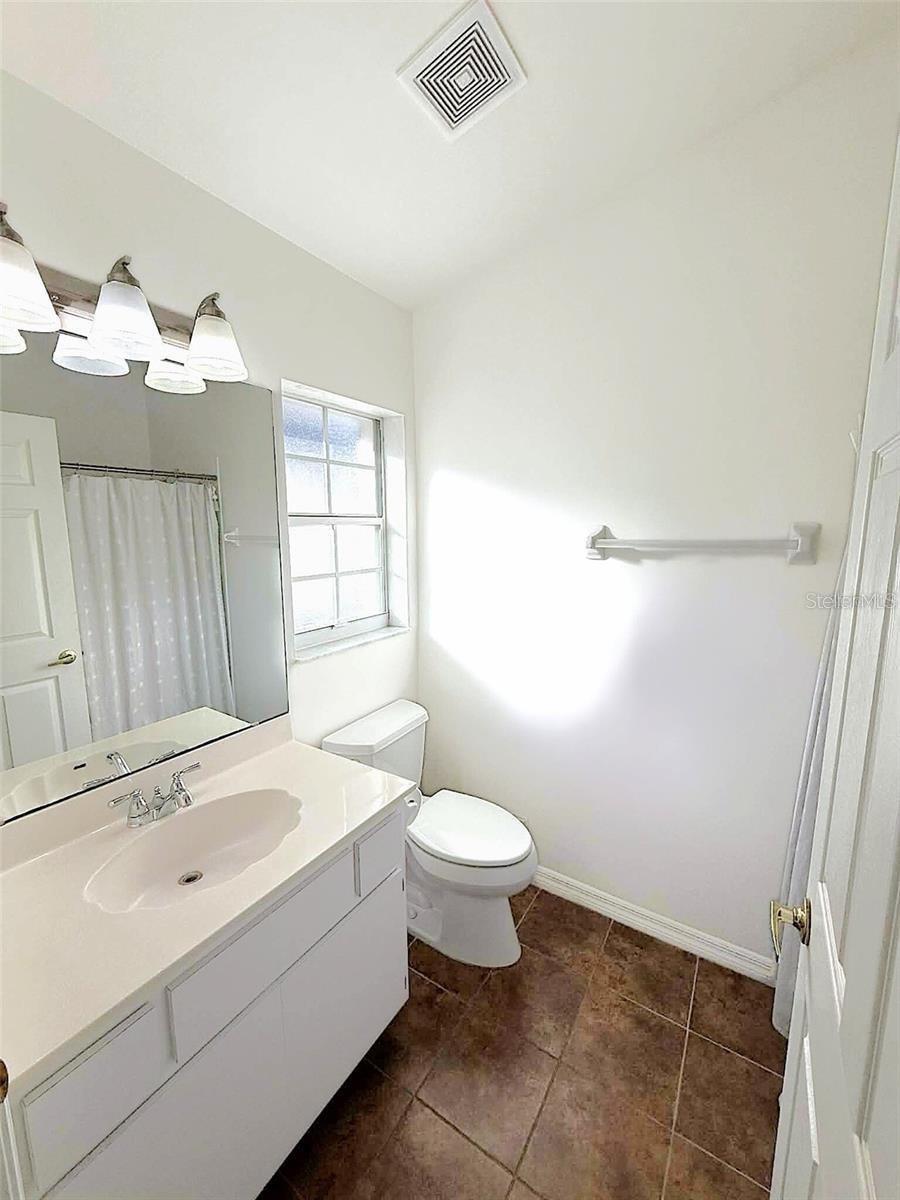 Image 26 of 43 For 504 Rose Apple Circle