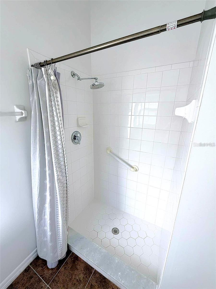 Image 27 of 43 For 504 Rose Apple Circle