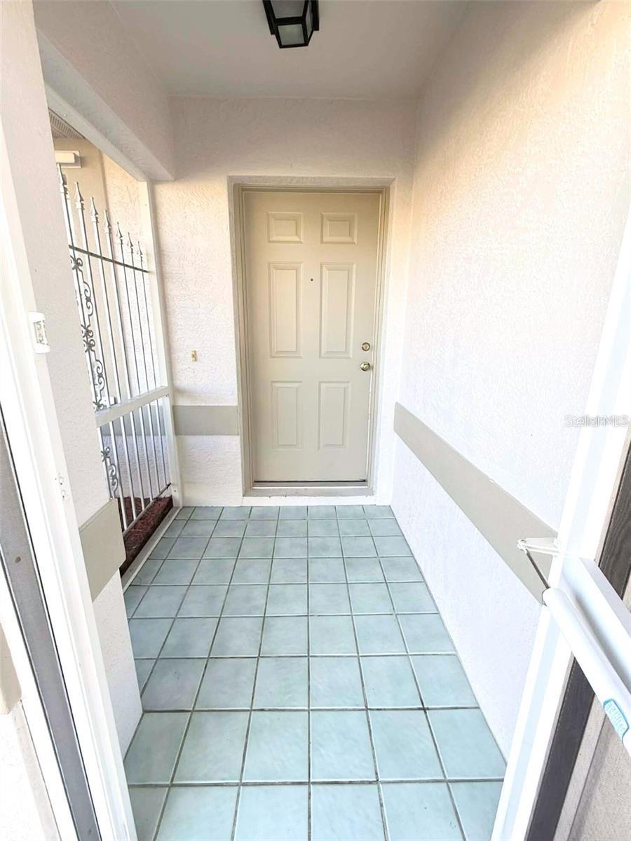 Image 3 of 43 For 504 Rose Apple Circle